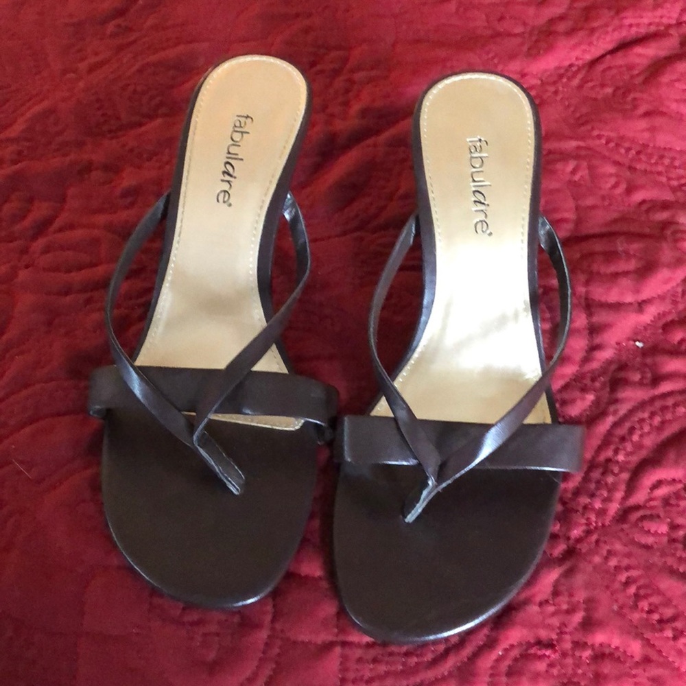 Chocolate brown cute thong small heels